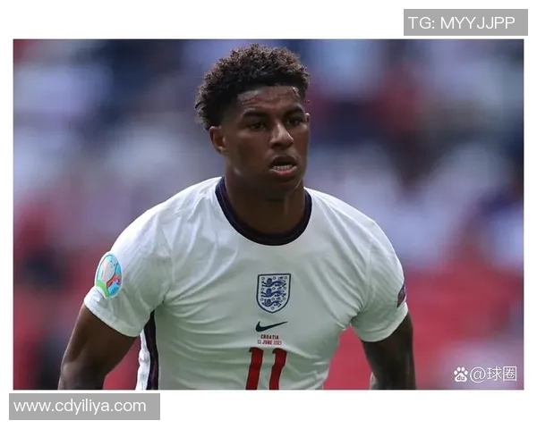 英格兰足球明星因斯的辉煌历程与传奇瞬间回顾