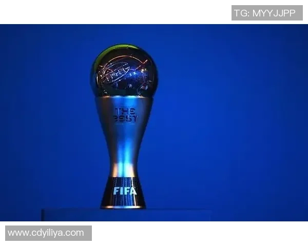 荣耀之巅世界足球明星奖杯见证足坛传奇与梦想的交汇 荣耀之巅世界足球明星奖杯见证足坛传奇与梦想的交汇