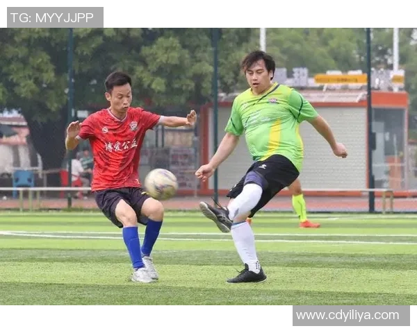 足球明星是否积极参与慈善事业捐款助力社会发展探讨